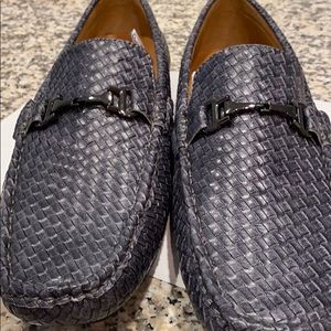 Men’s size 9.5 gray/blue shoe Adolfo new no box